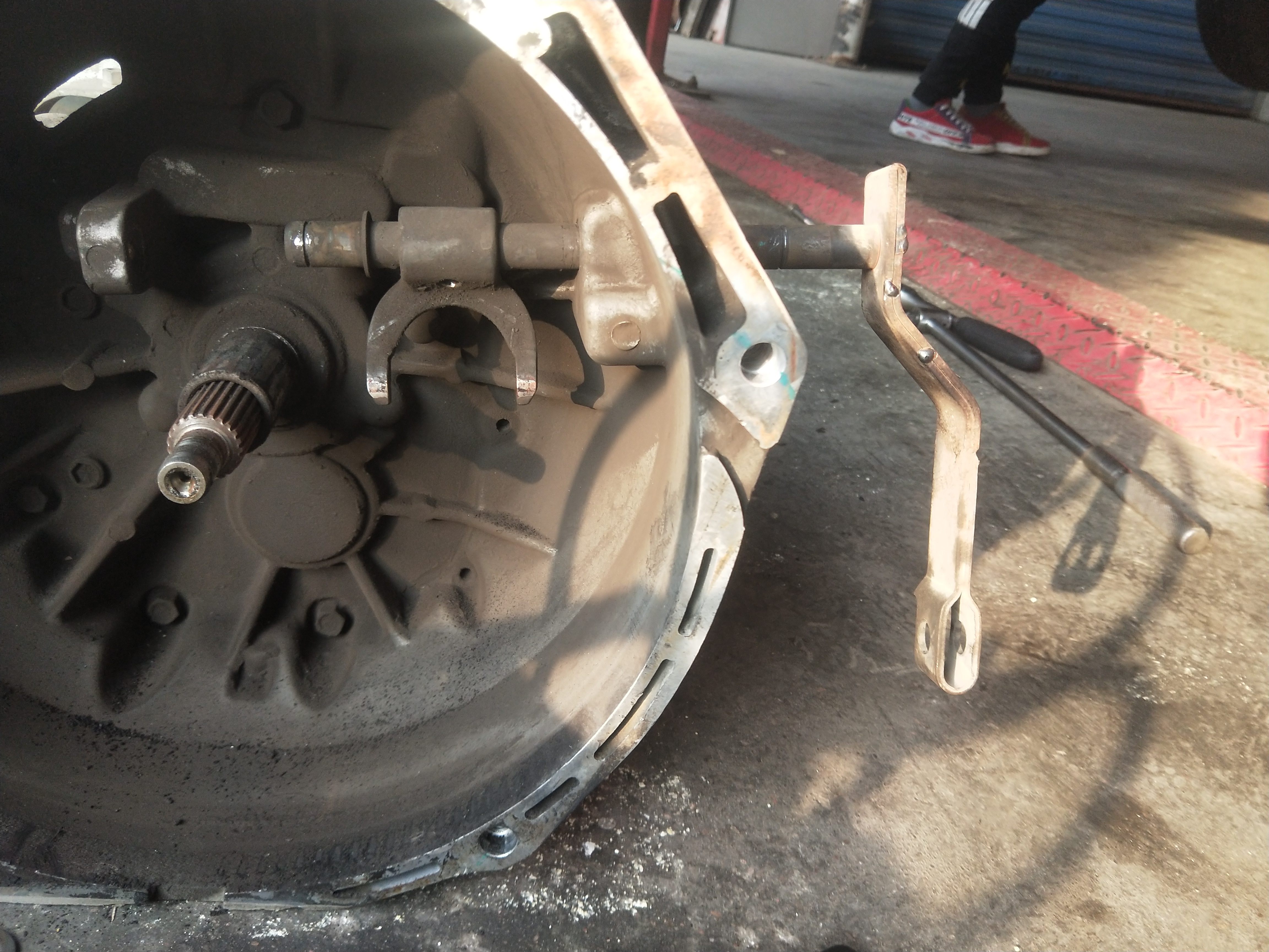 五菱荣光离合失灵怎么回事,五菱荣光3挡和4挡挂不上怎么回事