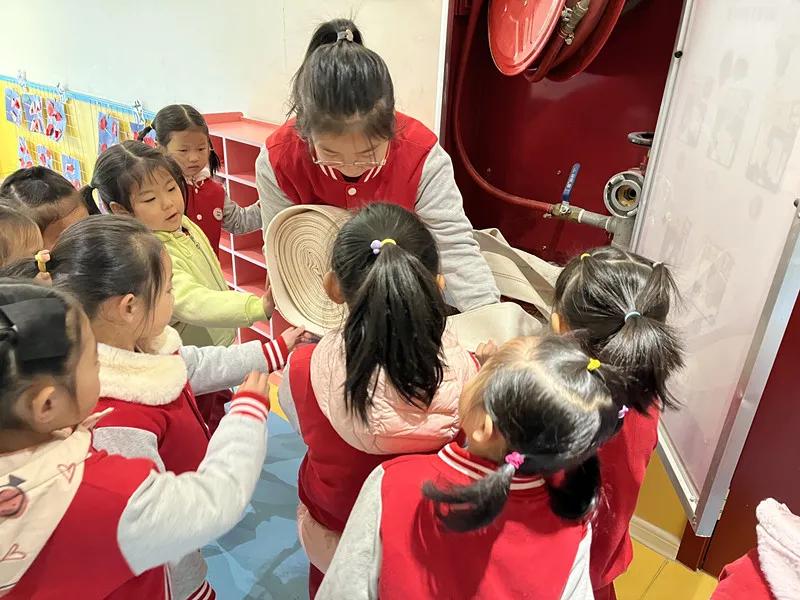 关于119消防的演练视频,119消防宣传日逃生视频