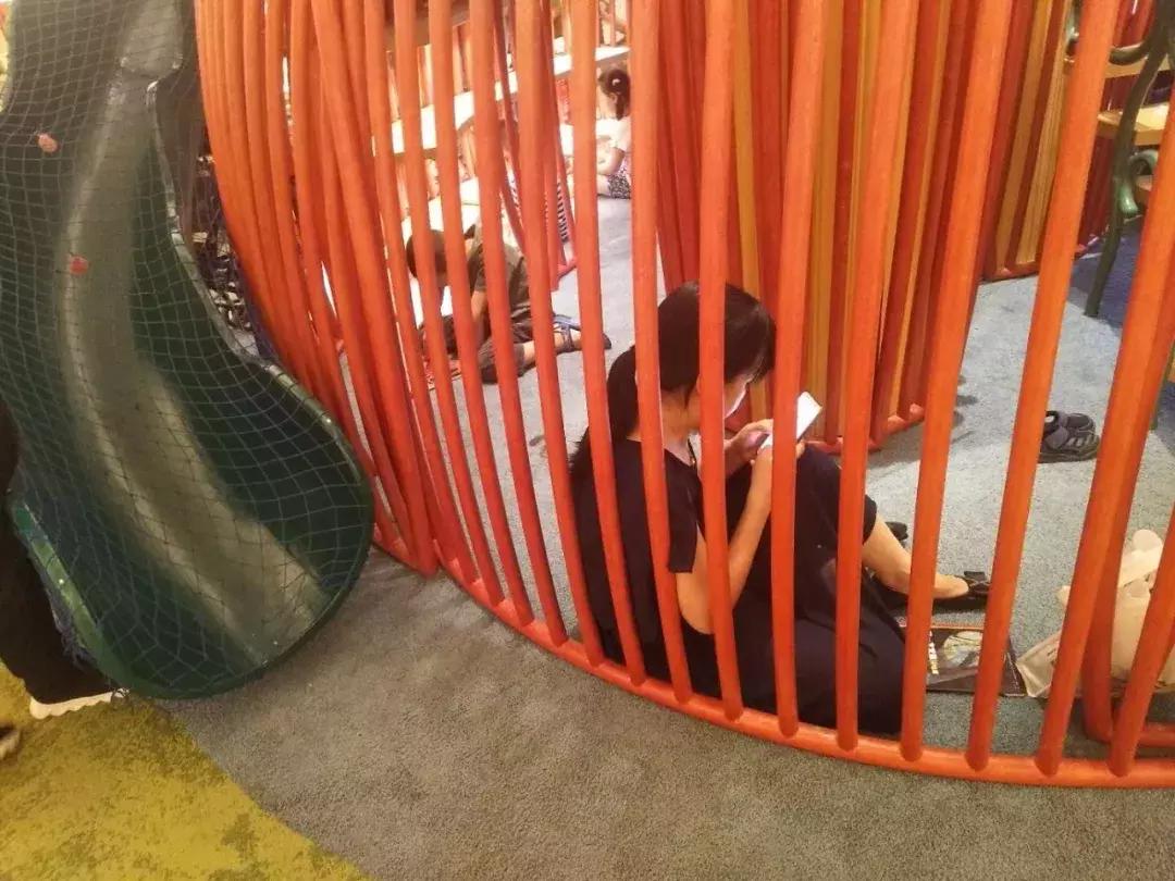 言几又书店西安迈科店,言几又迈科中心旗舰店