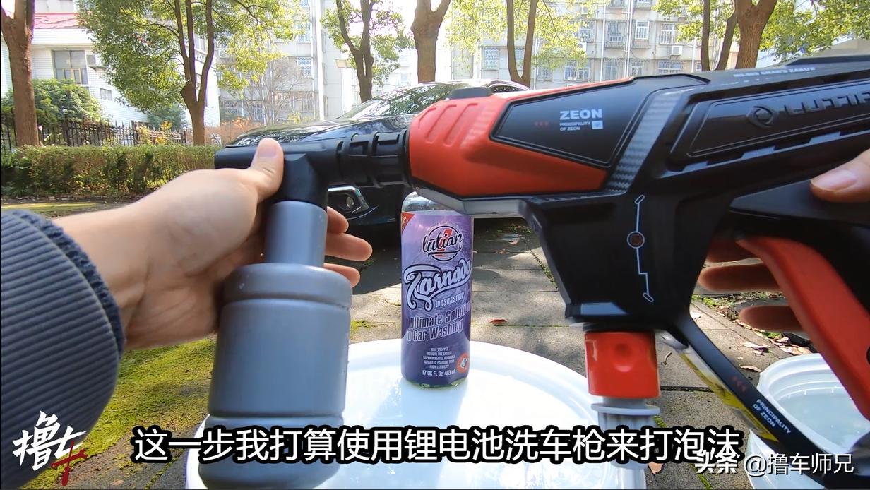 白色车车漆暗沉怎么办,车漆氧化失去光泽用什么洗