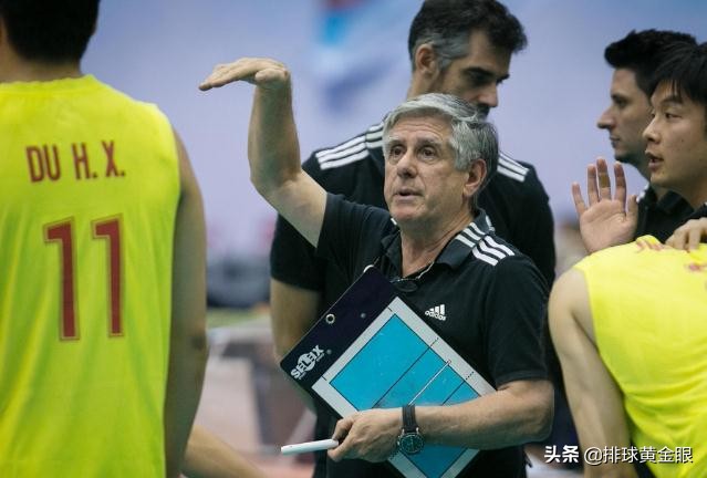 中国男排失败之中找教训,中国男排0-3惨败意大利