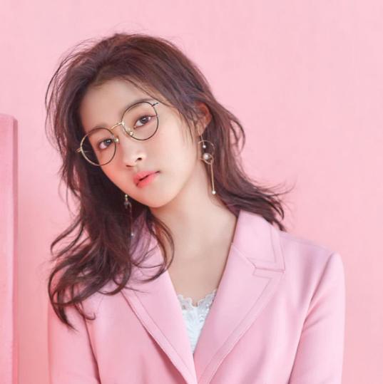 从师姐变师妹,关晓彤2016考上北电