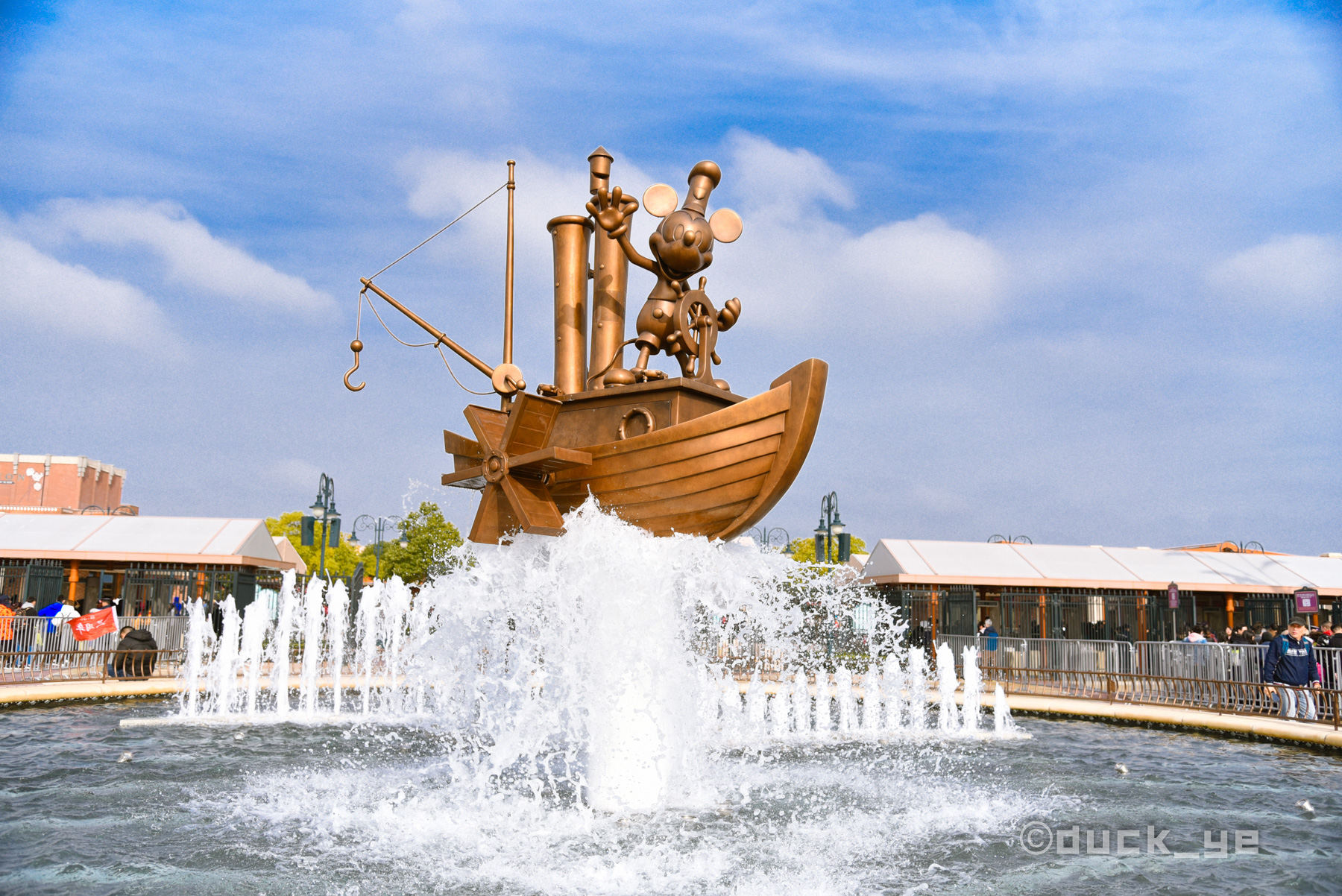 上海迪士尼两晚一天攻略,如何六日玩转上海迪士尼