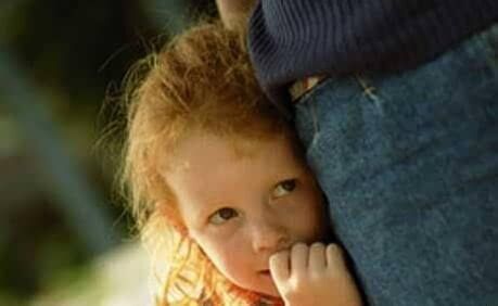 孩子胆小怕黑父母该怎么做,快两岁宝宝胆小怕黑怎么引导