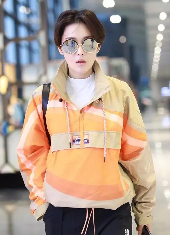 张馨予短发又飒又美,张馨予帅气超短发