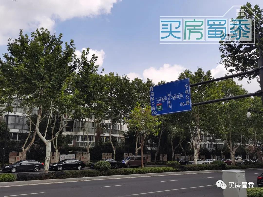 夹缝中的生存状态,夹缝中的生活