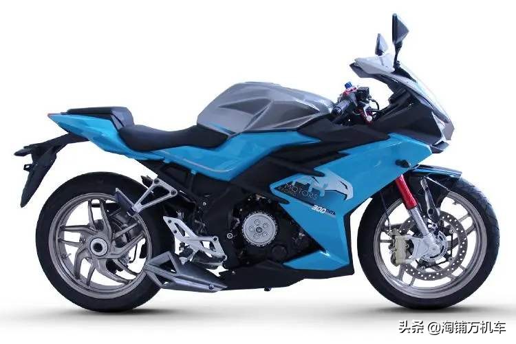 飞肯3gp对比春风250sr单摇臂,飞肯250是什么车