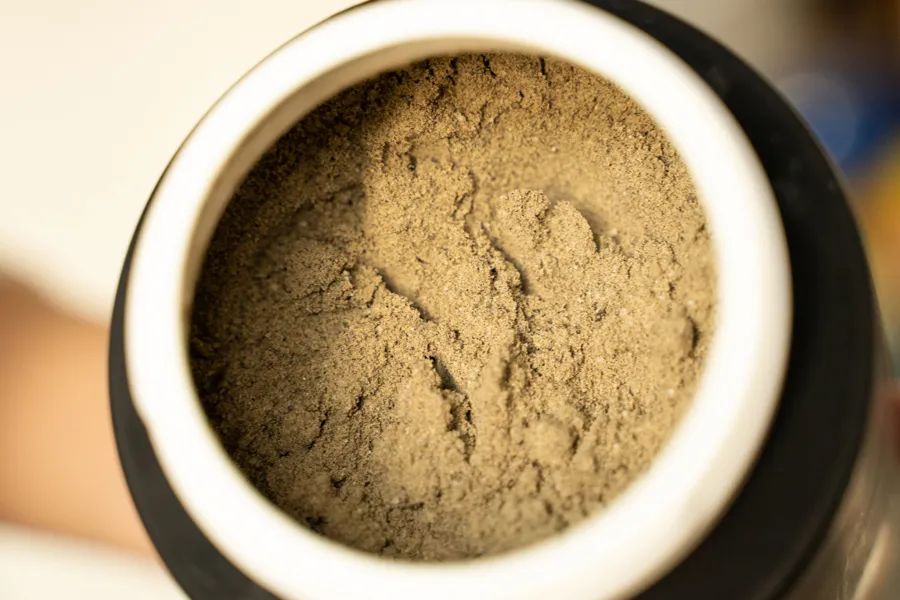 被薇娅直播间榨干零食预算后，写出了这篇测评报告（上）