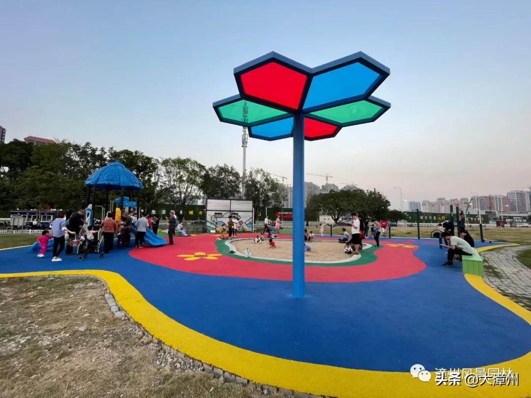 市区这8大公园“魔幻”变身！增添了游乐区、沙坑、足球场、彩绘墙....