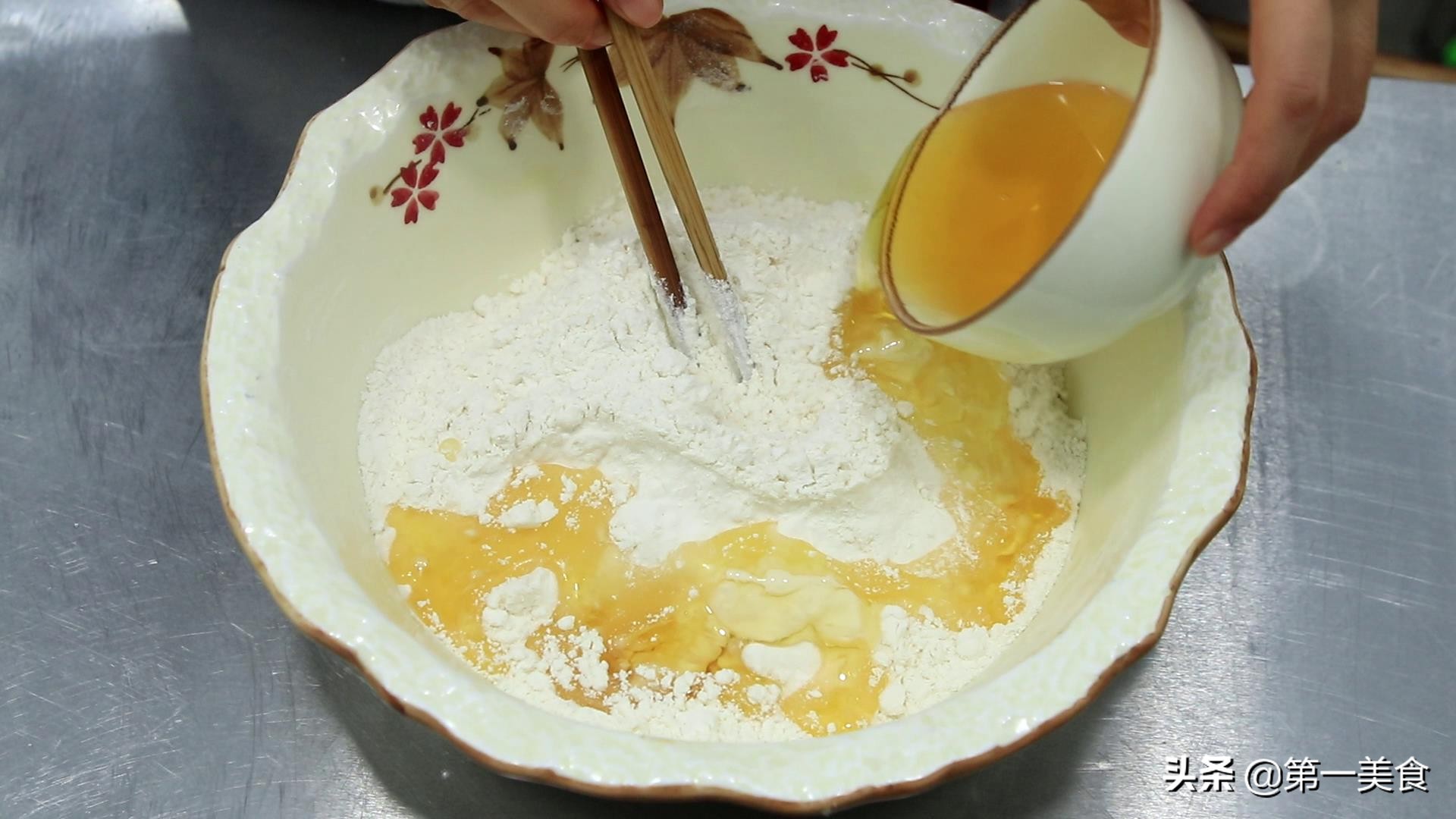 四姑想吃烧饼，小姑买来邮寄，阿飞：只要有烤箱，五步做成烧饼