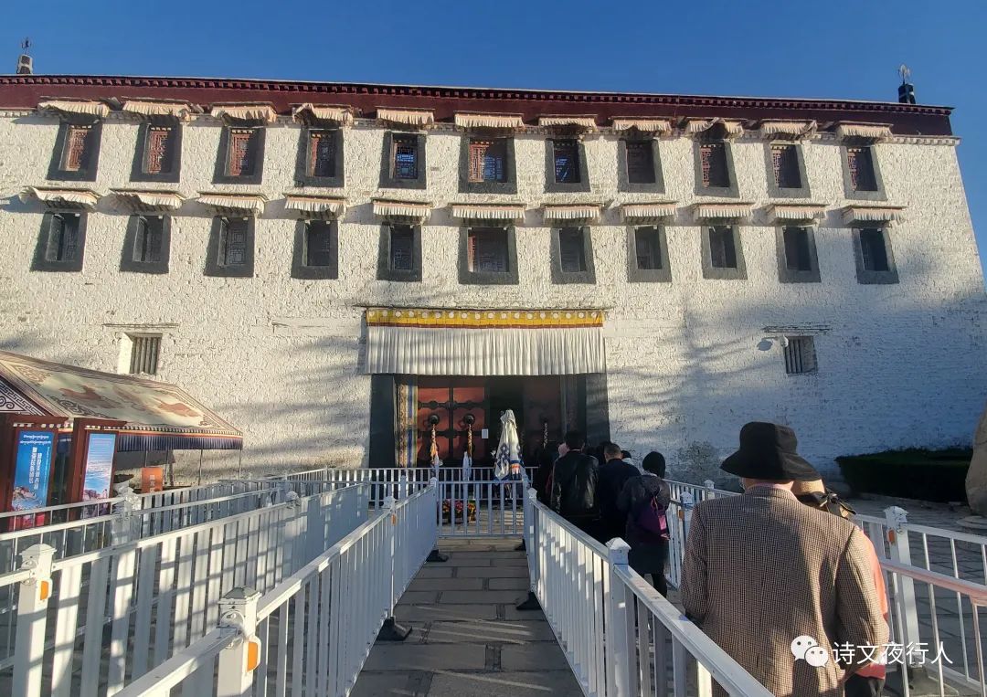 西藏眼睛的天堂心灵的圣地,眼睛的天堂稻城亚丁