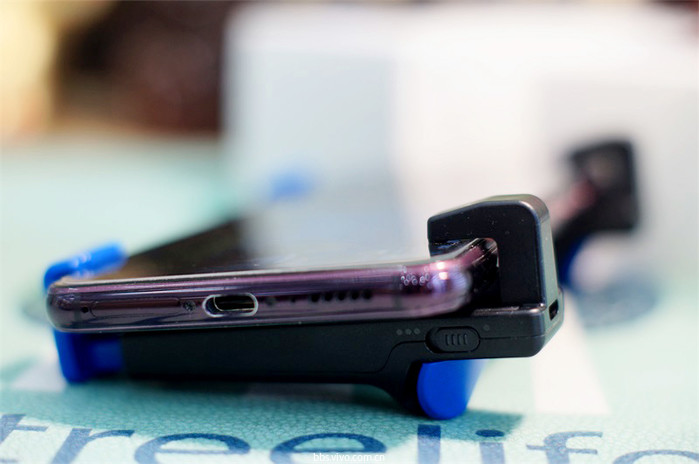 飞智蜂刺测评,飞智蜂刺高端布局