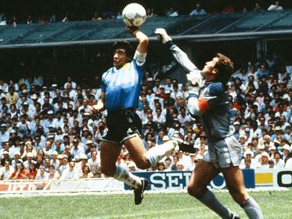 为什么足球魅力大于篮球,为什么足球意义这么大