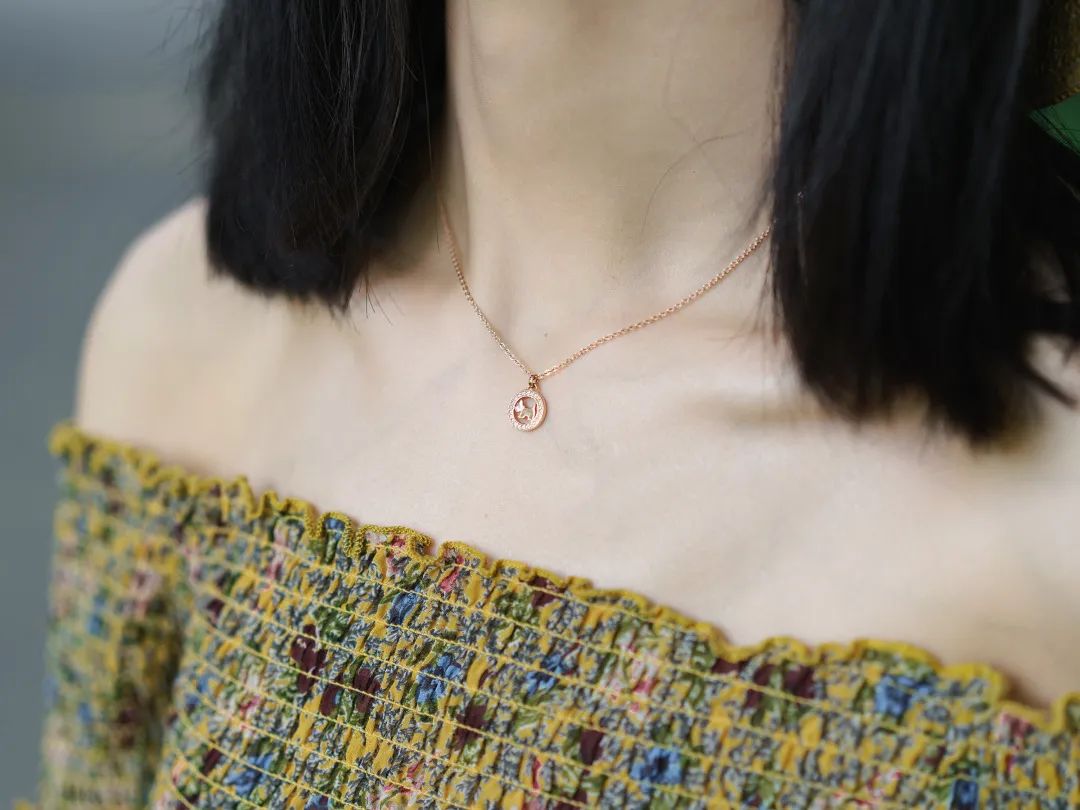 假日必须Get到的穿搭小心机！约上姐妹一起愉快的Shooping吧