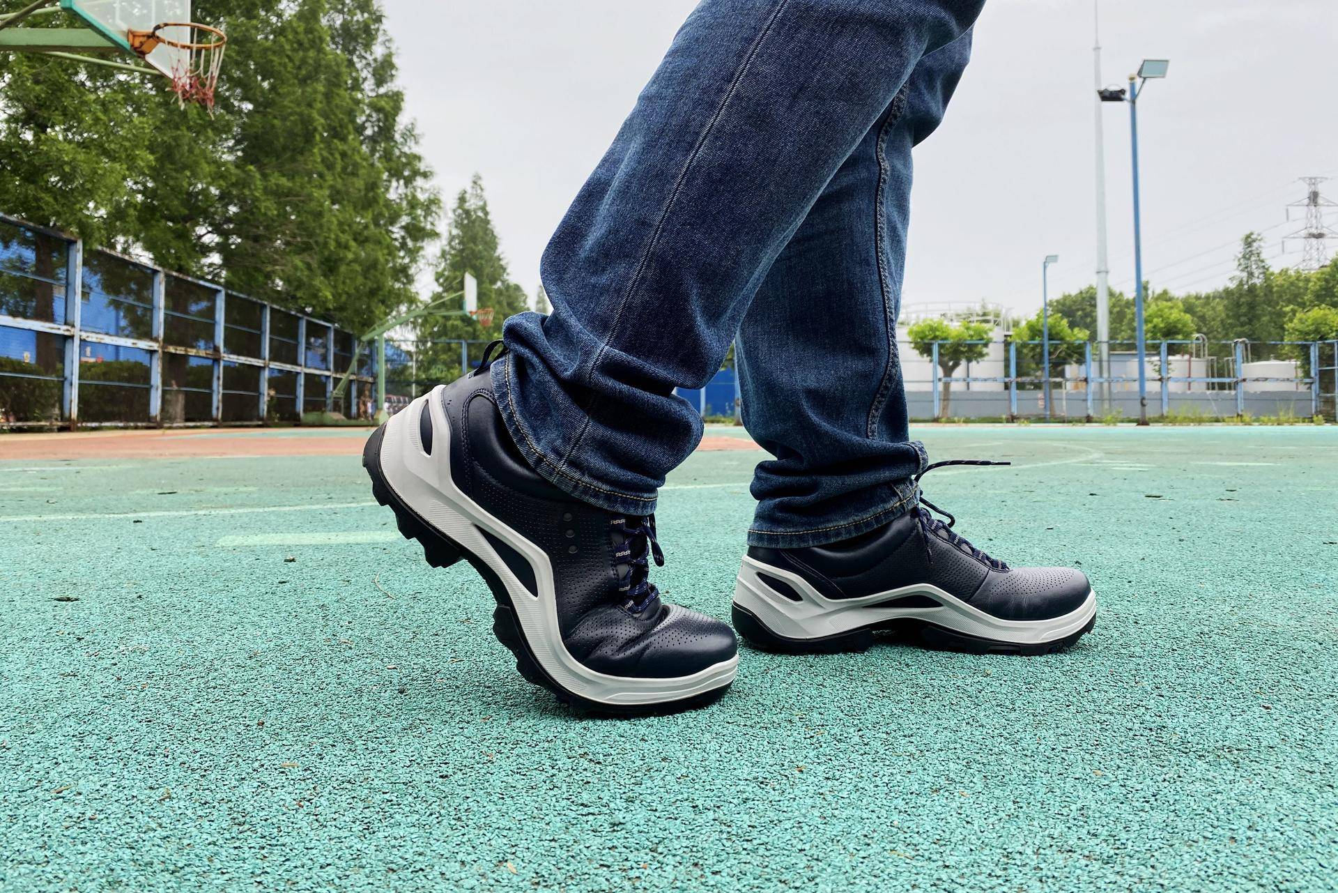 不输阿迪耐克的运动品牌,耐克十大颜值高的运动鞋