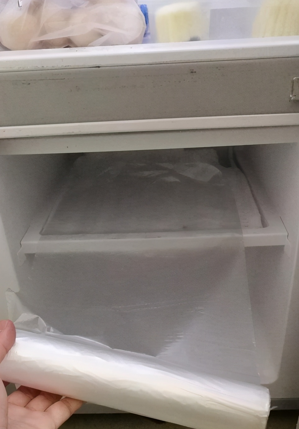 怎样做能让冰箱省电不结冰,冰箱放入一样东西永不结冰还省电