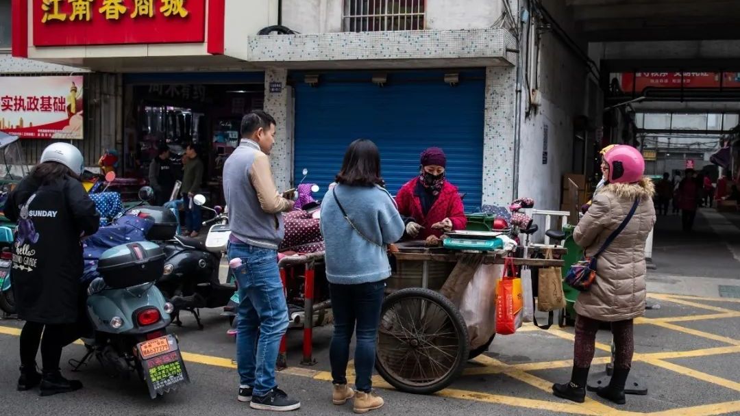 冬天的四大美食烤蜜薯糖炒栗子,冬日必吃烤红薯糖炒栗子奶茶