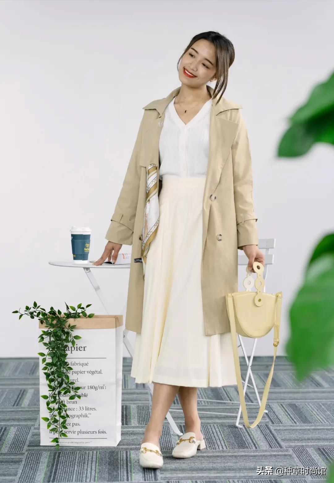 秋天风衣就选这样的,今秋流行的风衣款式