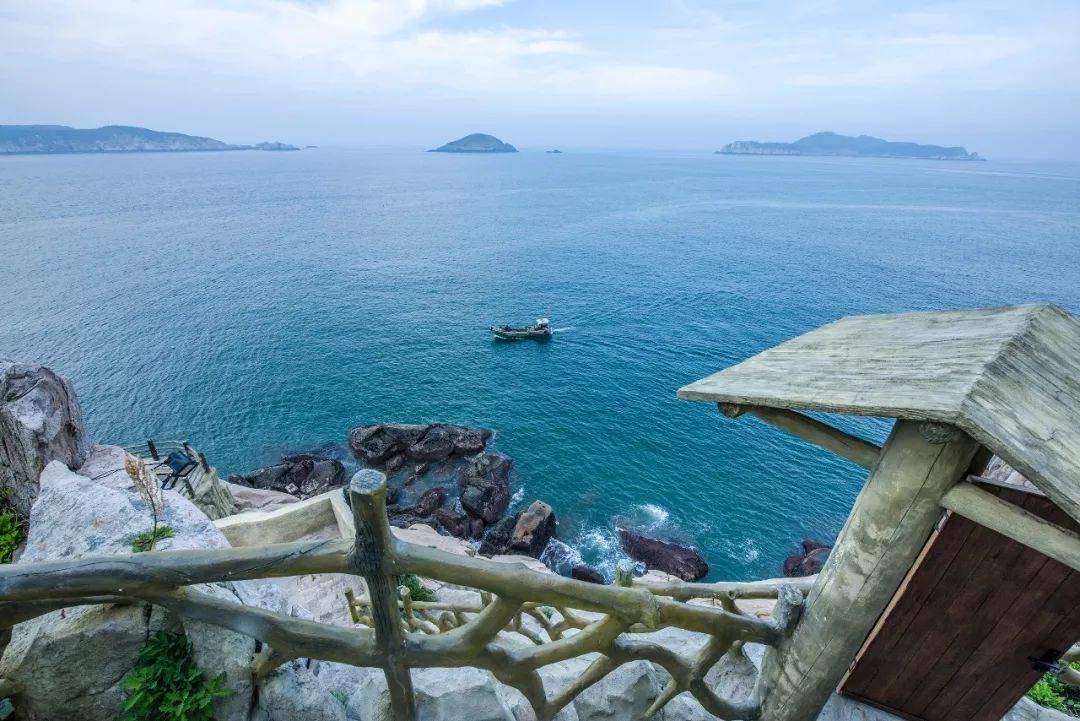 中国版圣托里尼，就在南麂岛！住一次悬崖洞穴酒店