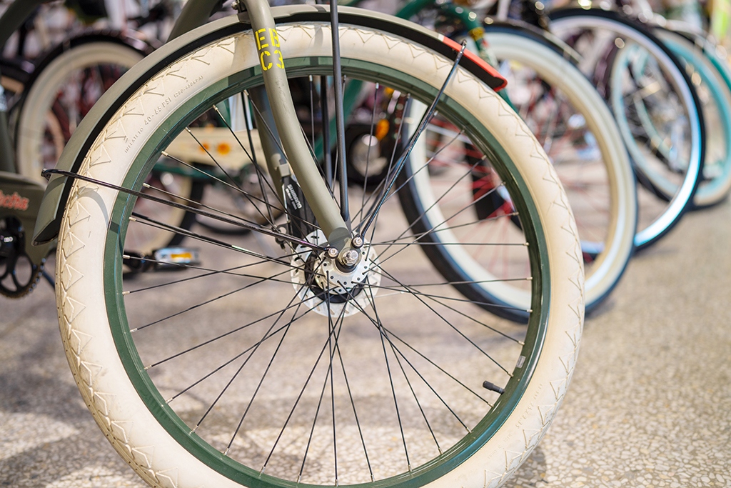 索尼g大师24-70f4镜头评测,sel35f18索尼