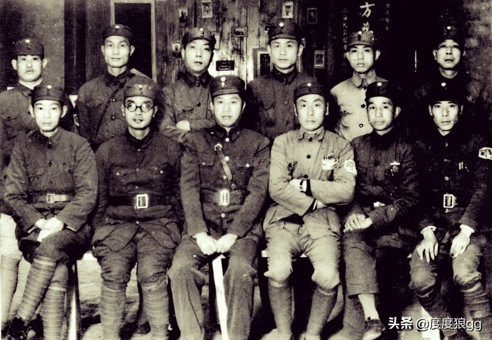 *剑英叶**副官持火漆信寻找项英,陈毅问能给我看看吗?顾玉良:不行