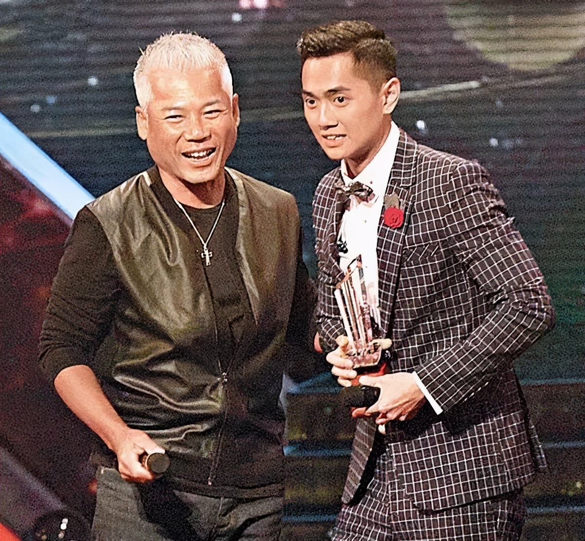 秦沛女儿郑俊弘照片,郑俊弘和秦沛的女儿