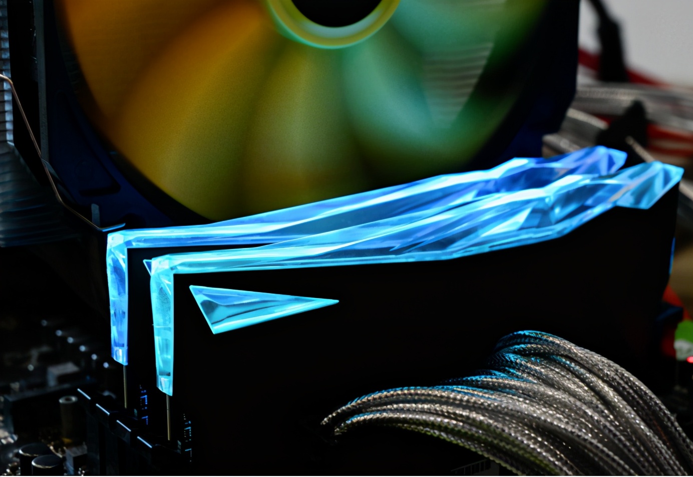 文档速度加载变慢怎么办？效率内存星曜来解决