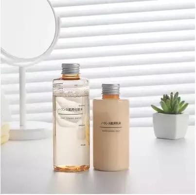 混油皮适合哪种护肤品,女生混油皮肤护肤品套装推荐