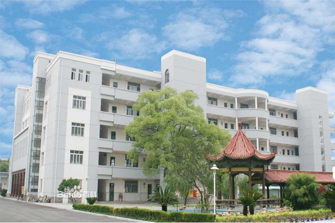 三峡大坝位于宜昌市哪个区,宜昌三峡的学校有哪些