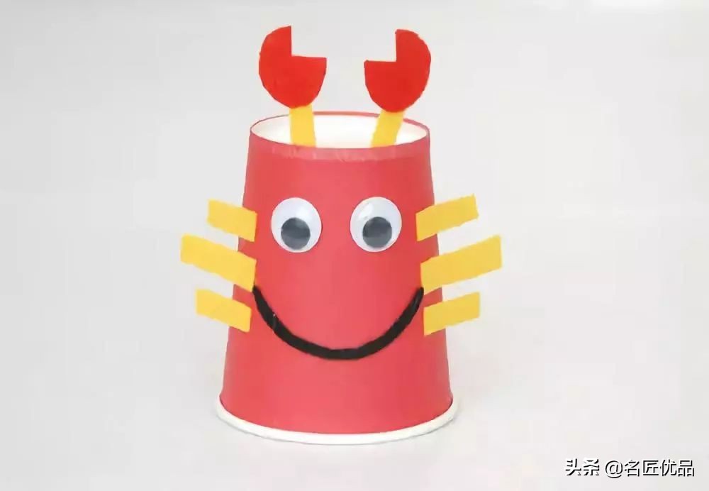 用两个纸杯手工制作纸杯娃娃,用纸杯做的纸杯手工
