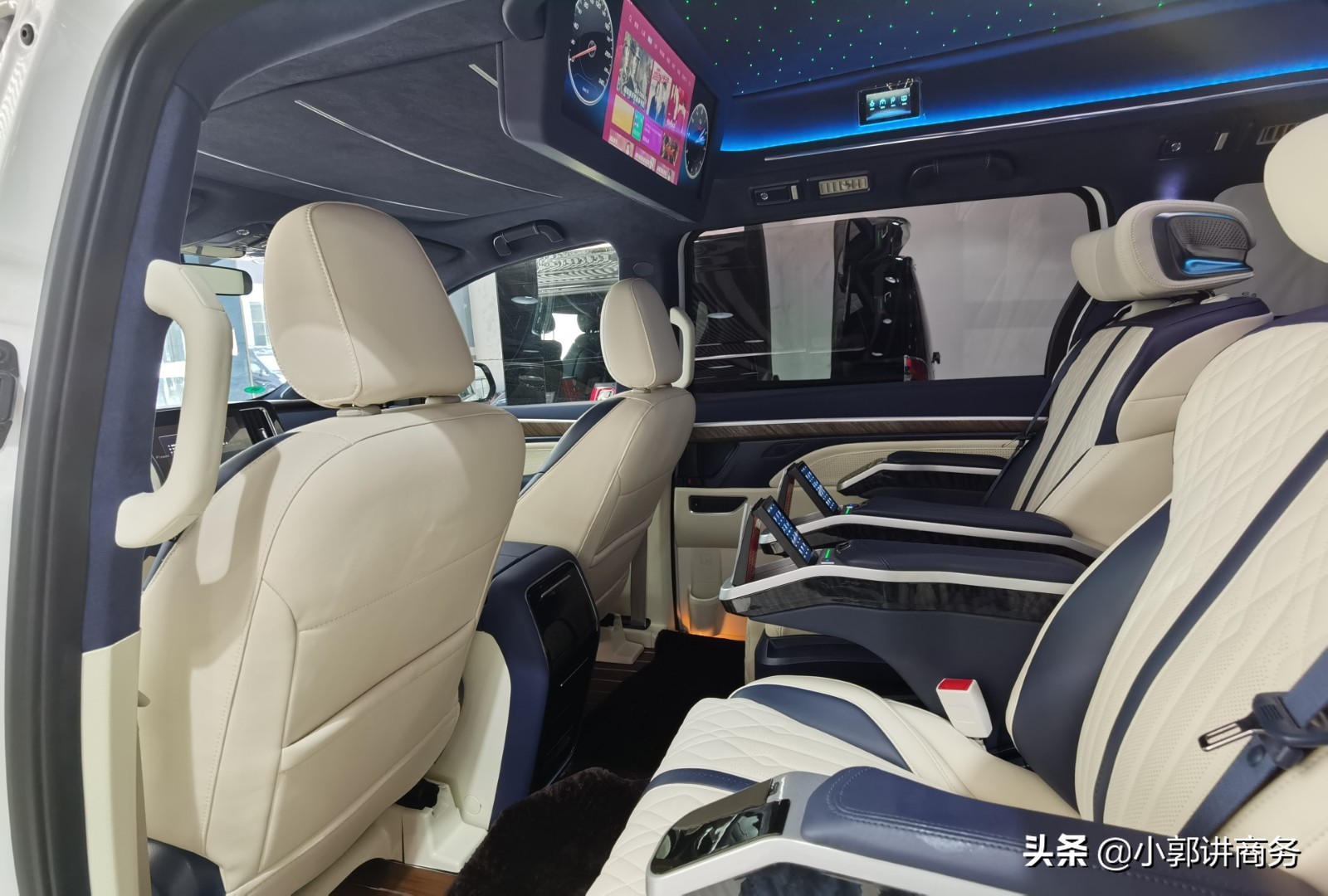 21年传祺m8高顶极夜之光定制版,21款广汽传祺m8豪华版二手车