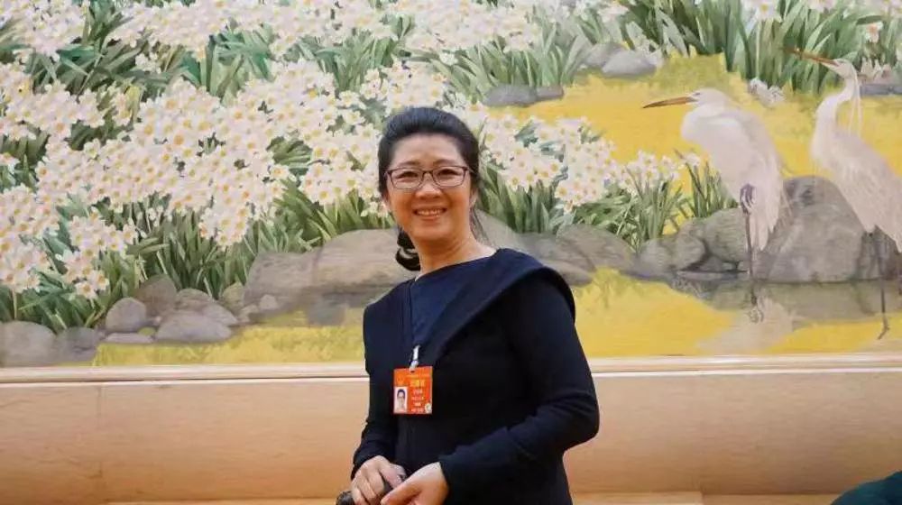 一个想变成蚯蚓的男人,和一个想变成鹅的女人