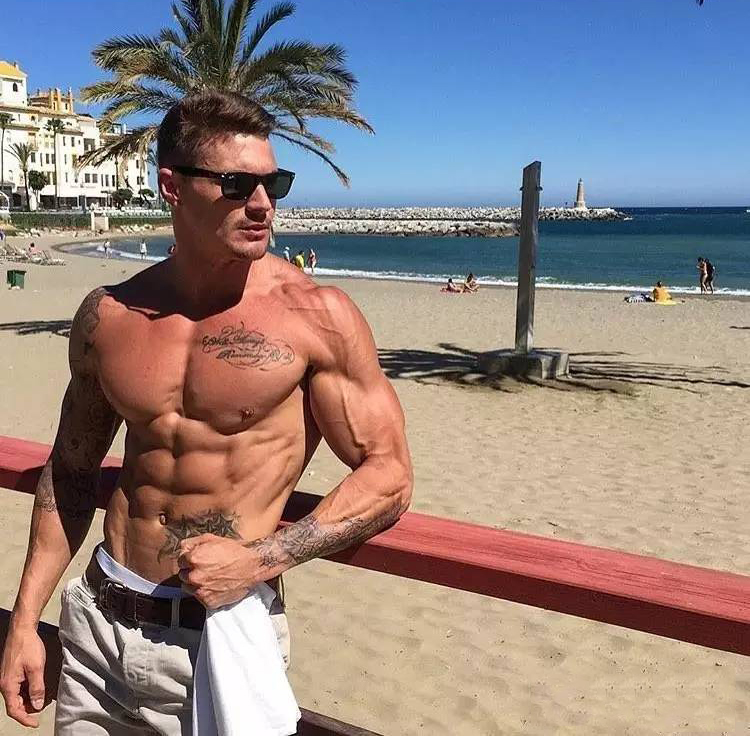 22.5公斤哑铃可以练出好身材吗,9个哑铃动作在家练出好身材