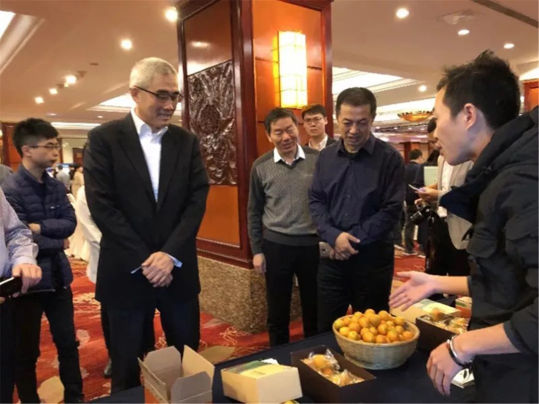 90后种植一水果年赚2000万,广西90后小伙回乡创业开农场