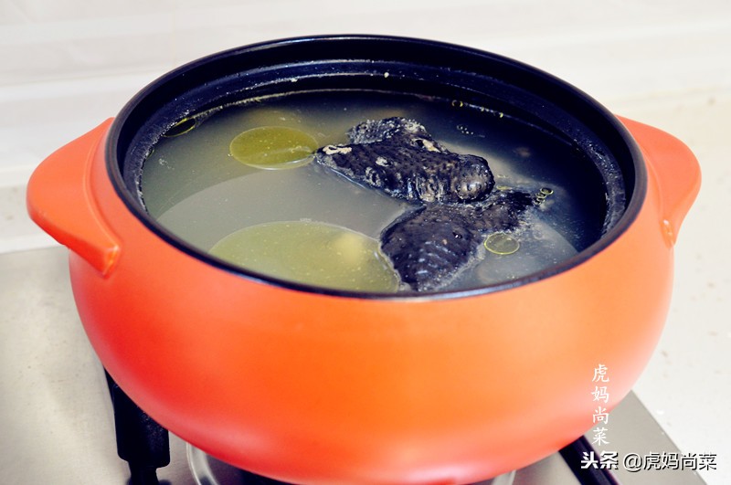 过年提前买好了鸡,买什么鸡炖汤好喝一点营养