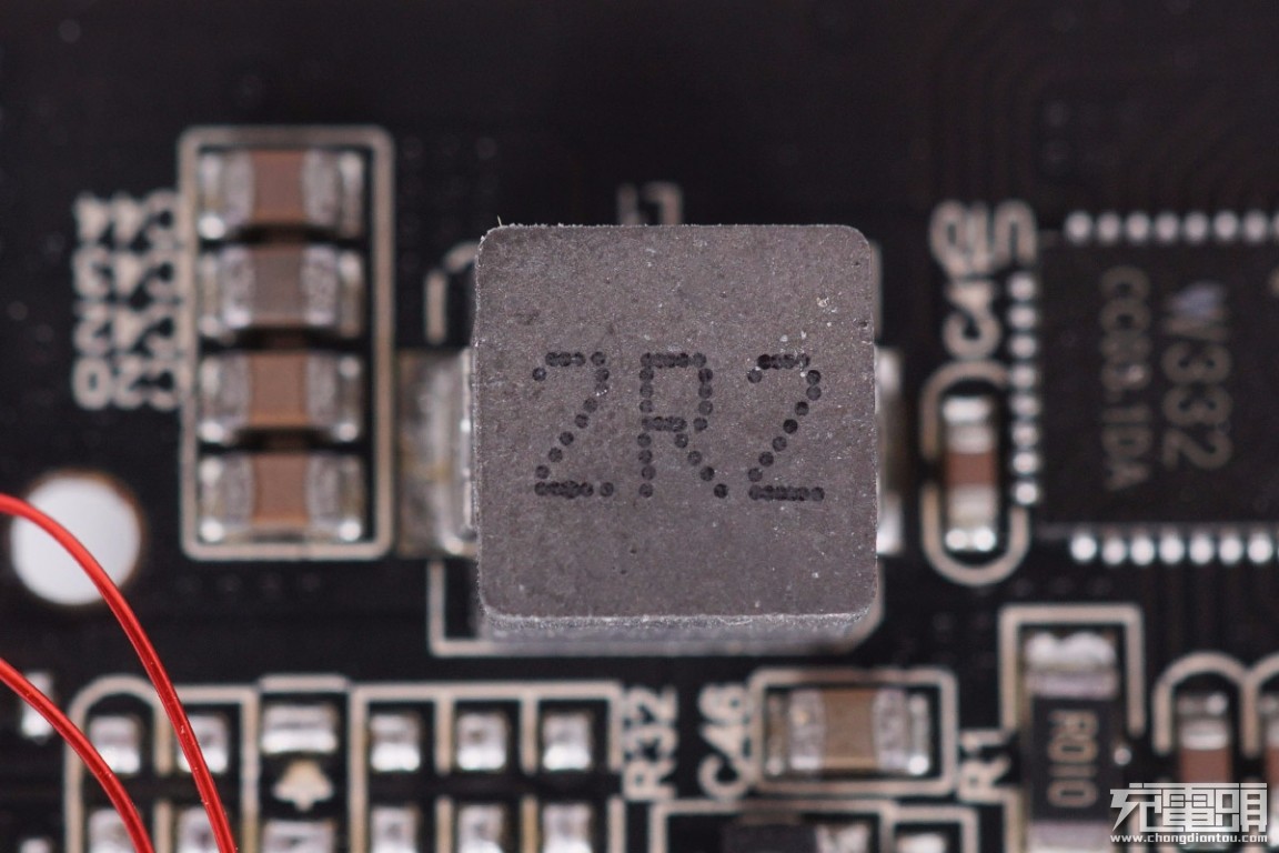 拆解aigo充电宝,aigo2000充电宝拆解