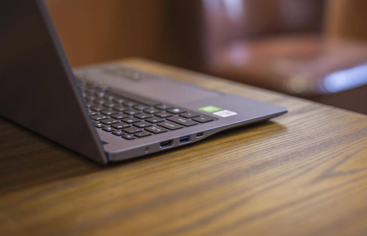 宏碁笔记本新蜂鸟33:2测评,宏碁蜂鸟sf314pro评测