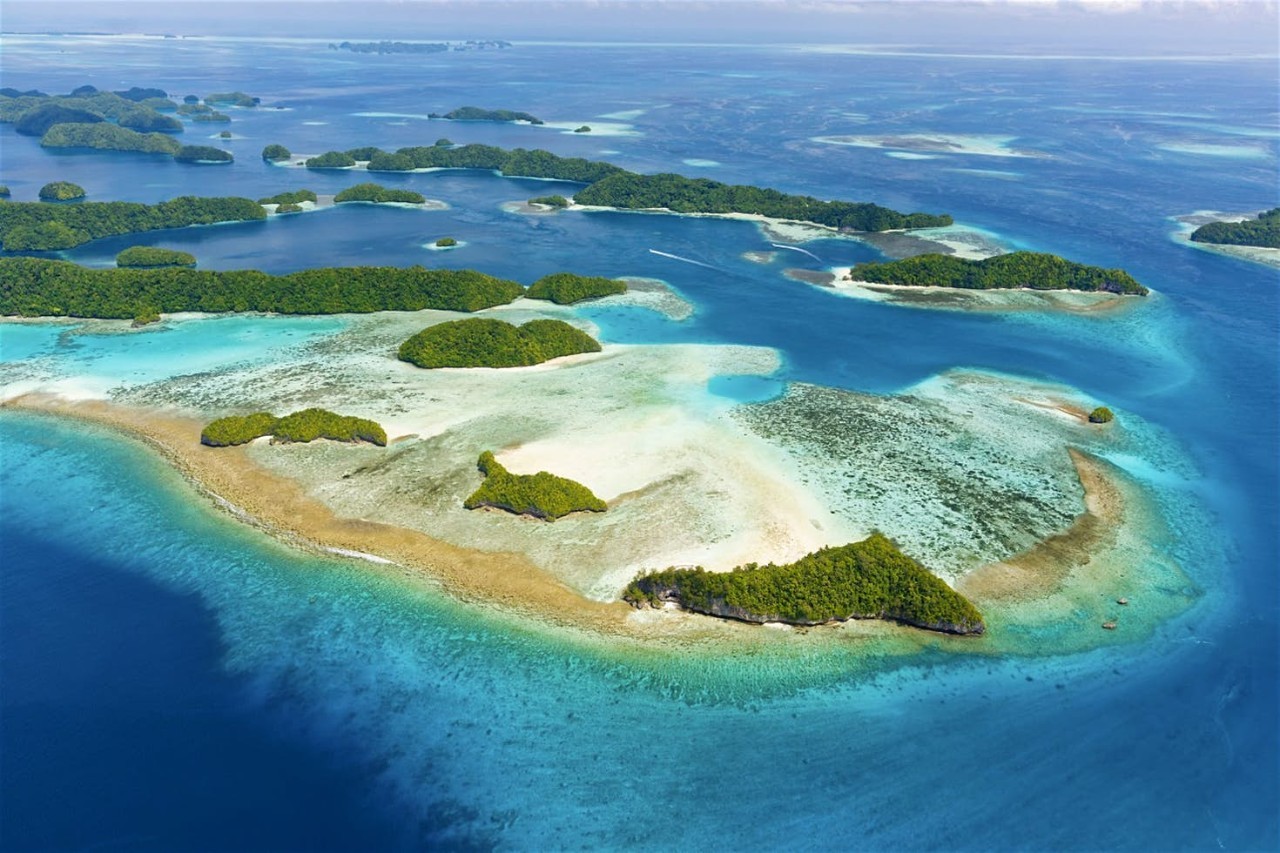 帕劳敢逆世界潮流，孤悬在太平洋上的岛国，到底是个怎样的国家？