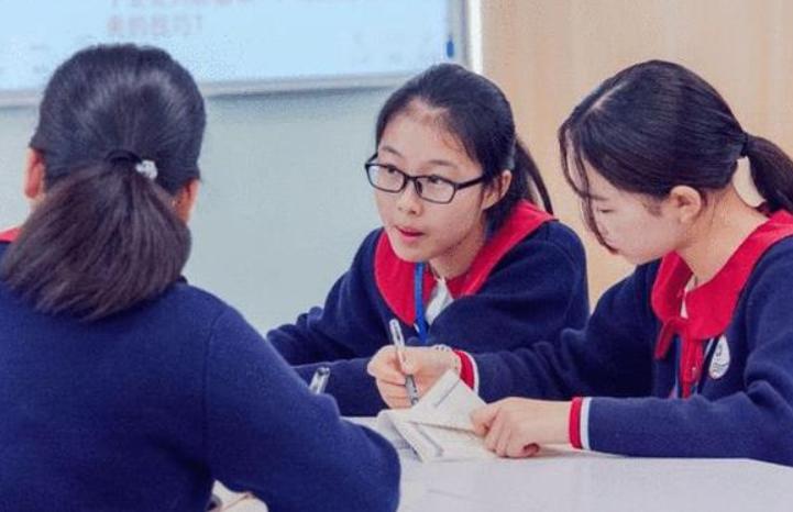 小学生总是为写作文发愁怎么办,孩子写作业犯愁怎么教育