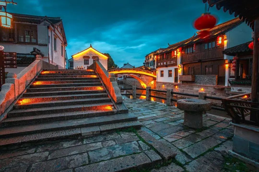 枫桥夜泊和七里山塘夜景,夜晚苏州枫桥夜泊