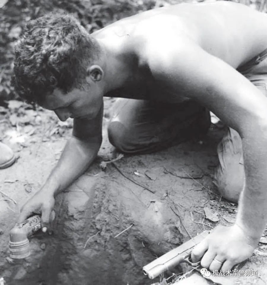 中国百年m1911手枪,m1911手枪二战传奇历史