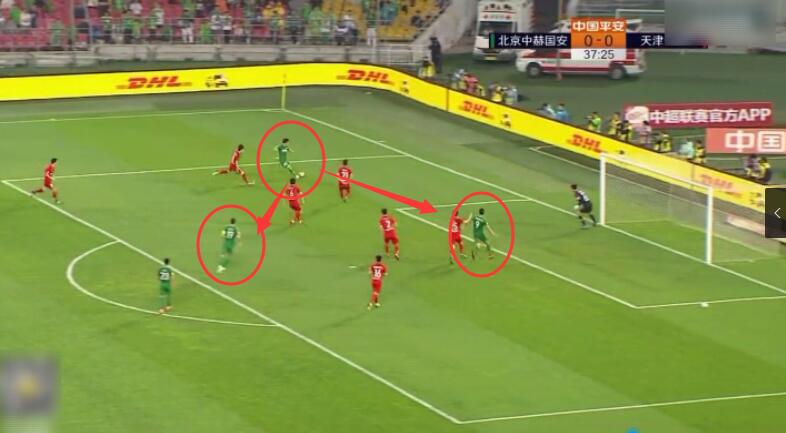 于大宝禁区中路迎球凌空扫射破门,于大宝凌空斩破门视频