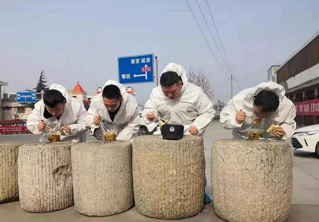 青春在战役中绽放公安,抗击疫情陕西公安战斗在一线