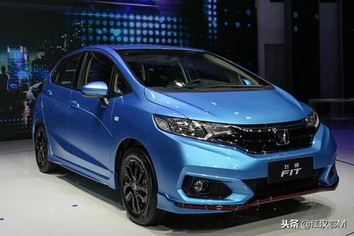 汽车前挡风贴膜有气泡多久会消失,后挡贴膜气泡会自己消失吗