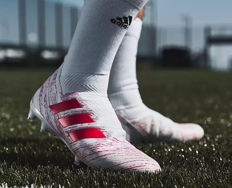 adidas短钉足球鞋推荐,adidas长钉射门