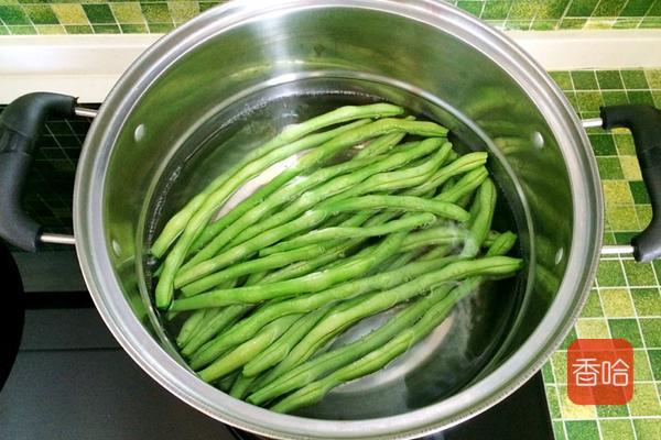 麻辣四季豆的家常做法,红烧麻辣四季豆五花肉