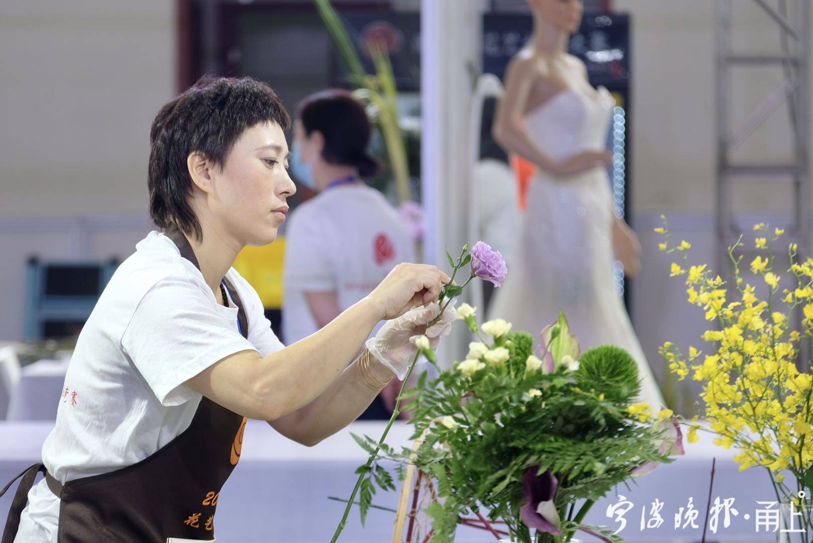 桥下拉吊环比赛直播,桥吊比武视频