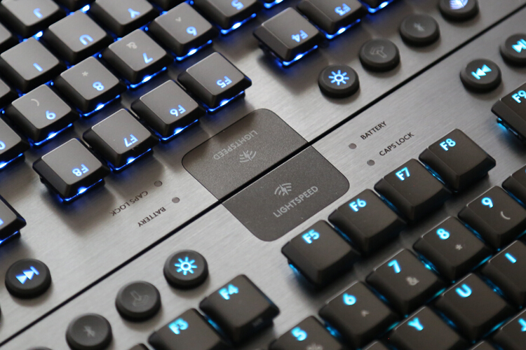 罗技g913tkl职业选手选什么轴,罗技g913tkl和gprox键盘比较