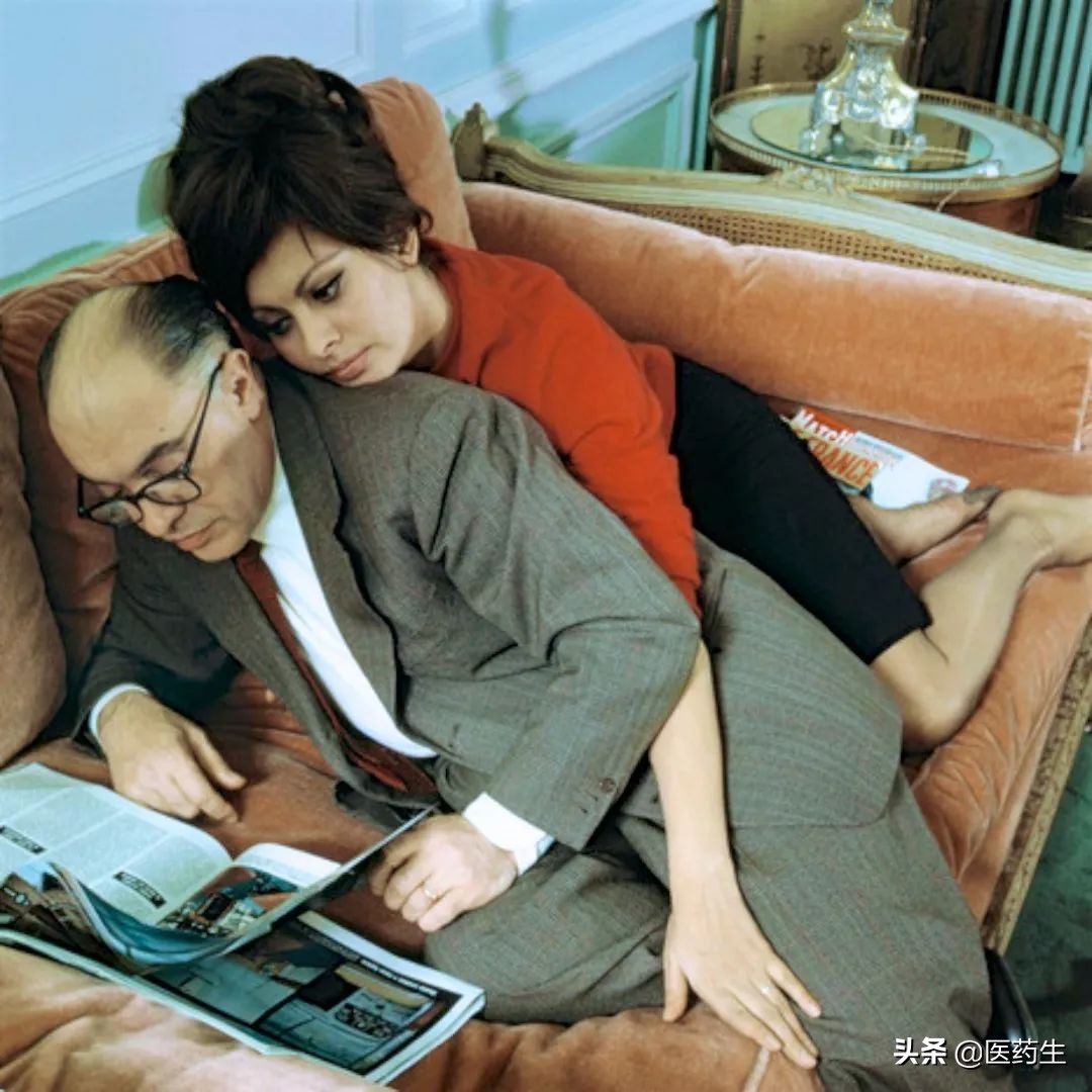 上天给予了你一个美丽的容颜,上天给了你容颜却又遭受了磨难