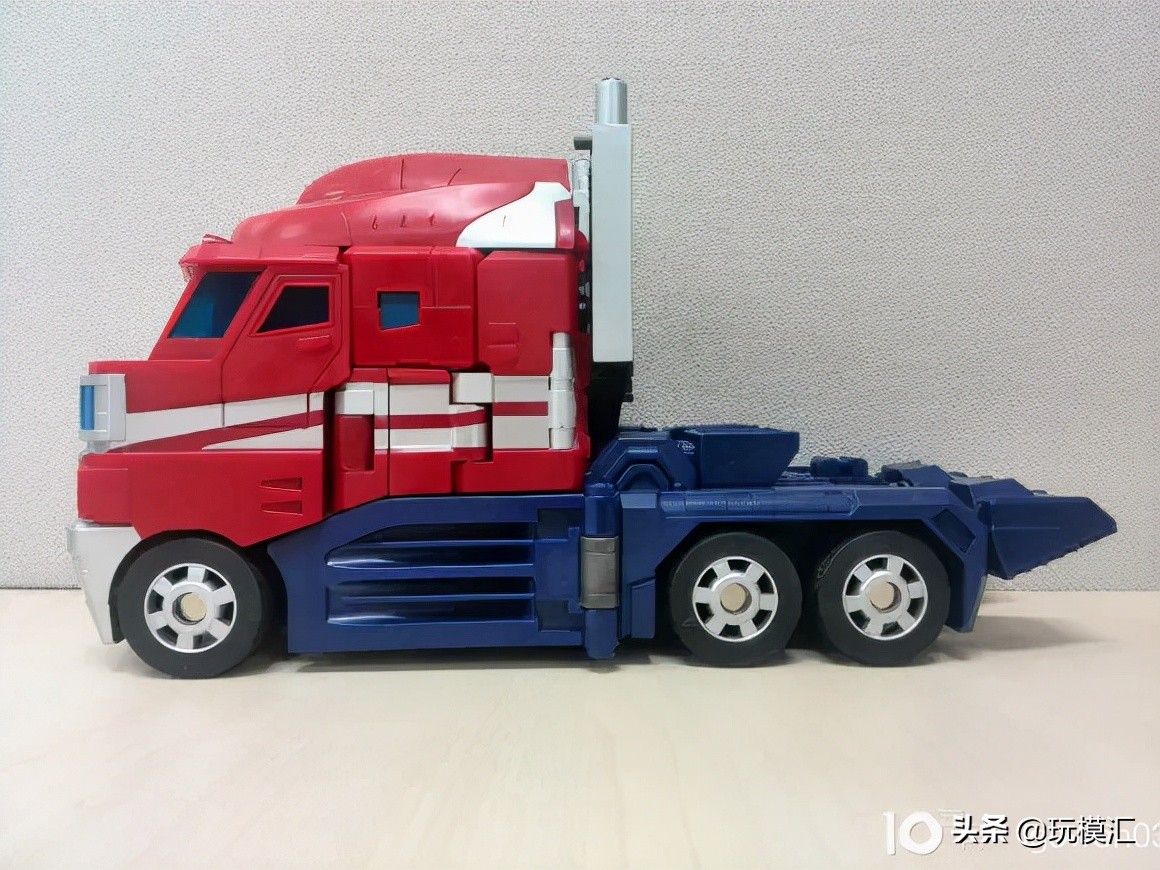 擎天柱电影版ls03玩具,03岁的玩具